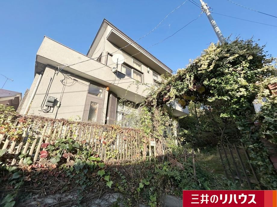 196 m² land in Mitaka, Tokyo - Photo 1