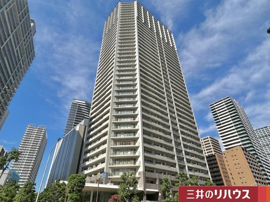 3LDK apartment in Minato Ward, Tokyo - Photo 1