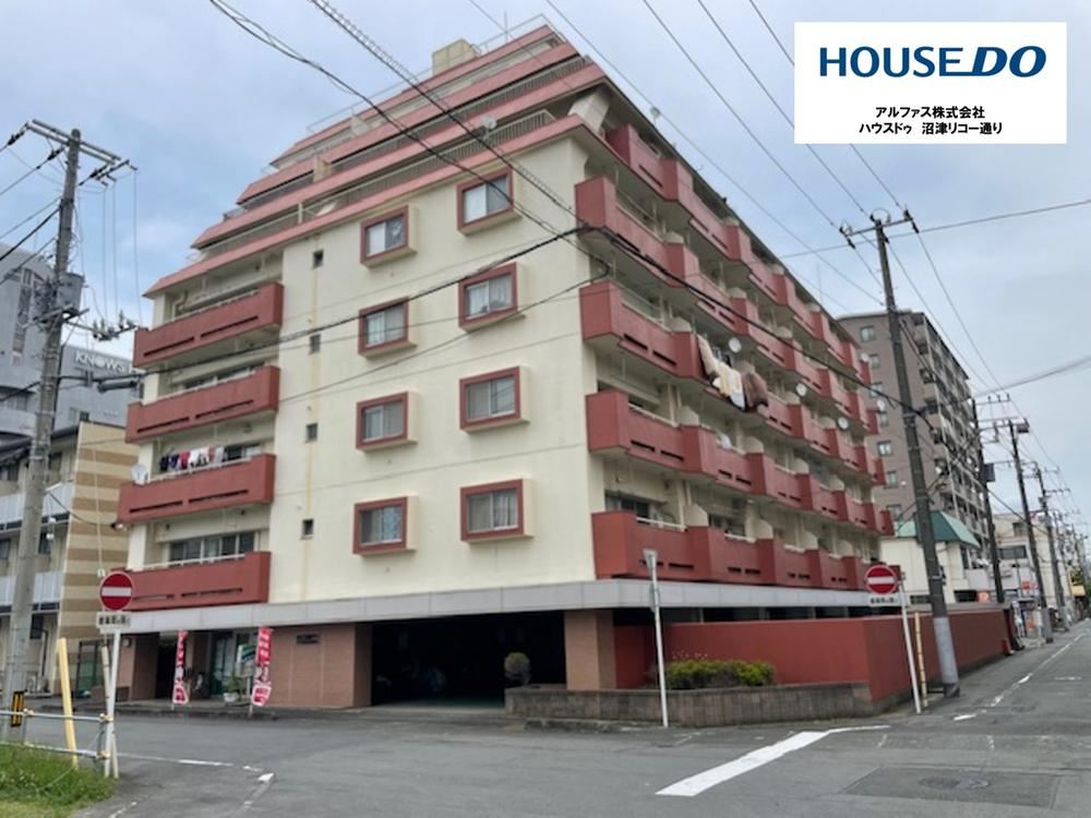 2LDK apartment in Numazu, Shizuoka - Photo 1