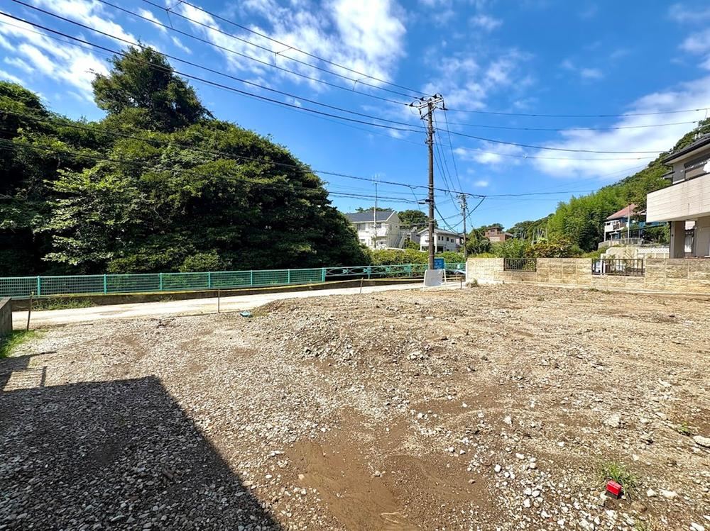 Sunny 45 Tsubo Lot with Scenic Greenery in Hayama - Photo 1