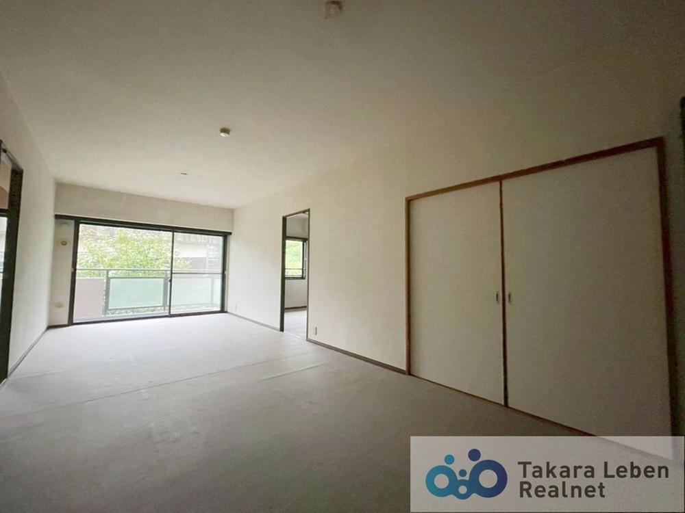 Center Living Design 3LDK+S Apartment in Takao - Photo 1
