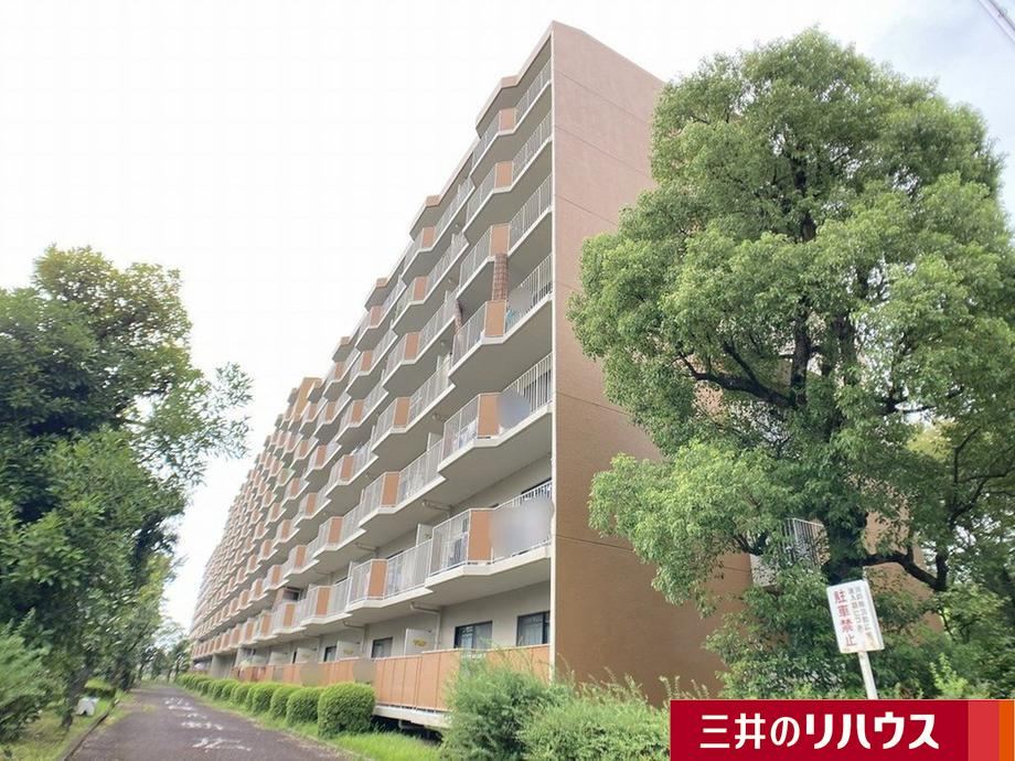 4DK apartment in Ibaraki, Osaka - Photo 1