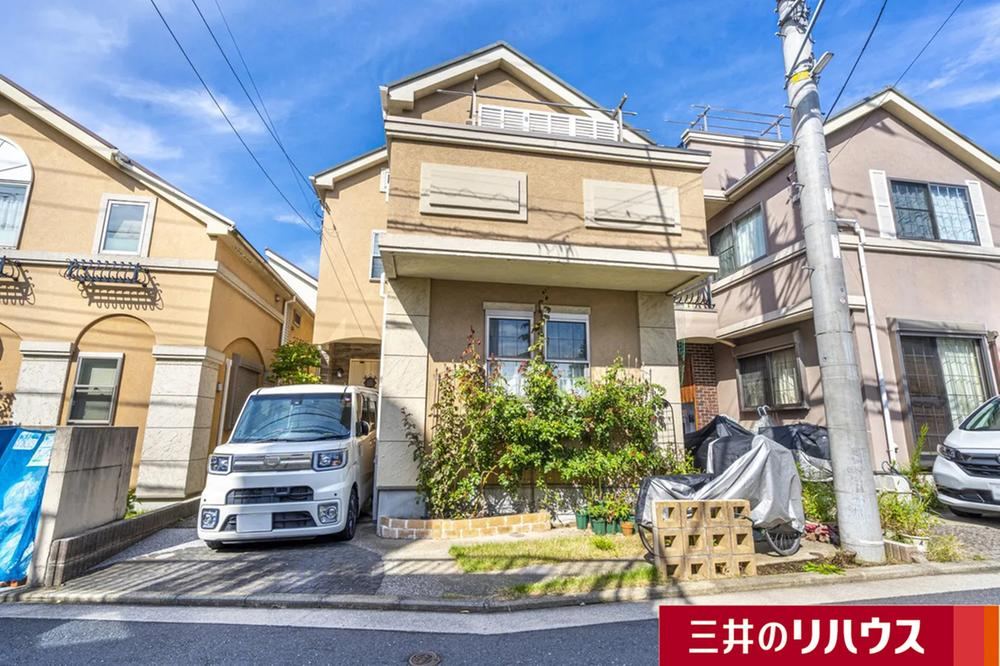 Spacious 3LDK Home in Tsurumi - Photo 1