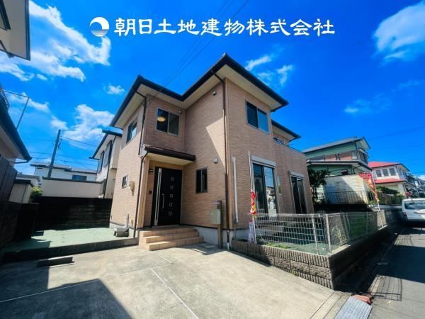 Renovated 5LDK House in Ayase - Photo 1