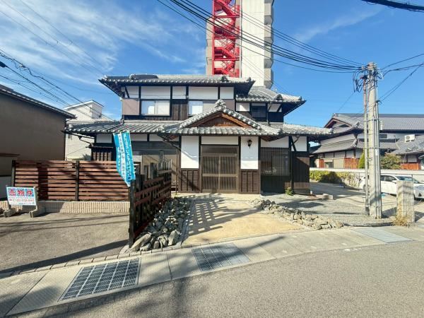 Spacious 6DK Detached House in Izumi - Photo 1