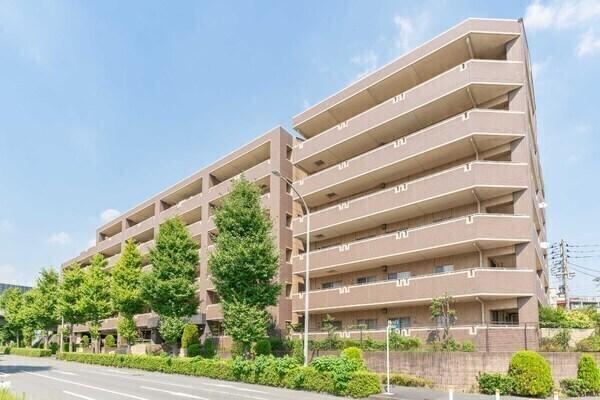 Top Floor 2LDK Apartment with Rooftop in Omimura, Yokohama - Photo 1