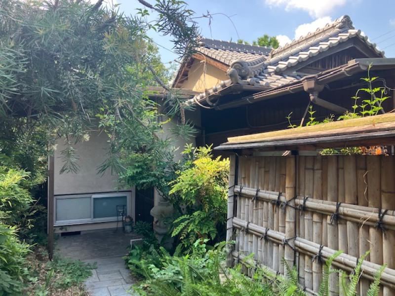 Conveniently Located 7DK House in Takamatsu - Photo 1