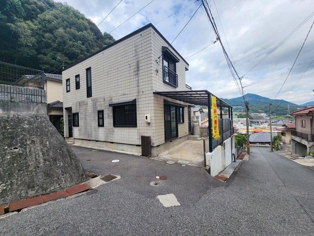 4LDK+S house in Asaminami Ward, Hiroshima - Photo 1