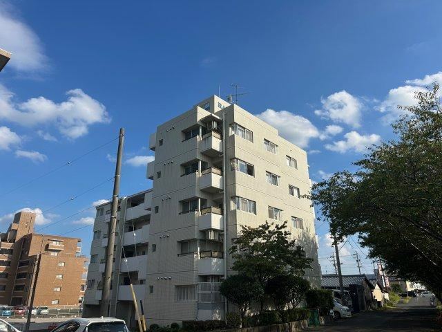 3LDK apartment in Owariasahi, Aichi - Photo 1