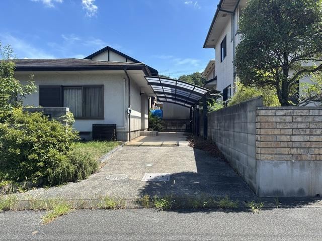 3LDK House in Quiet Residential Area in Kasaoka - Photo 1