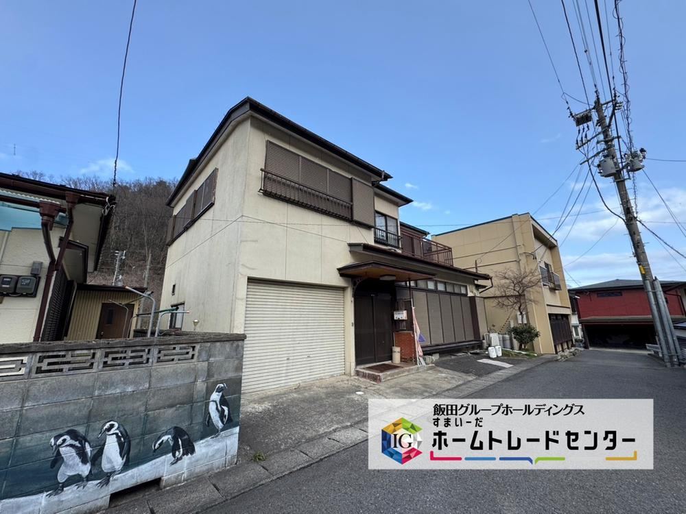 6DK House with Garage and Nearby Hot Springs - Photo 1