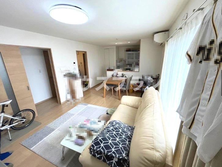 Well-Maintained 3LDK House Near Kourien Station - Photo 1