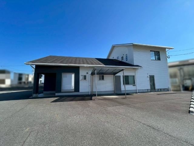 Expansive One-Room House in Hirabaracho - Photo 1