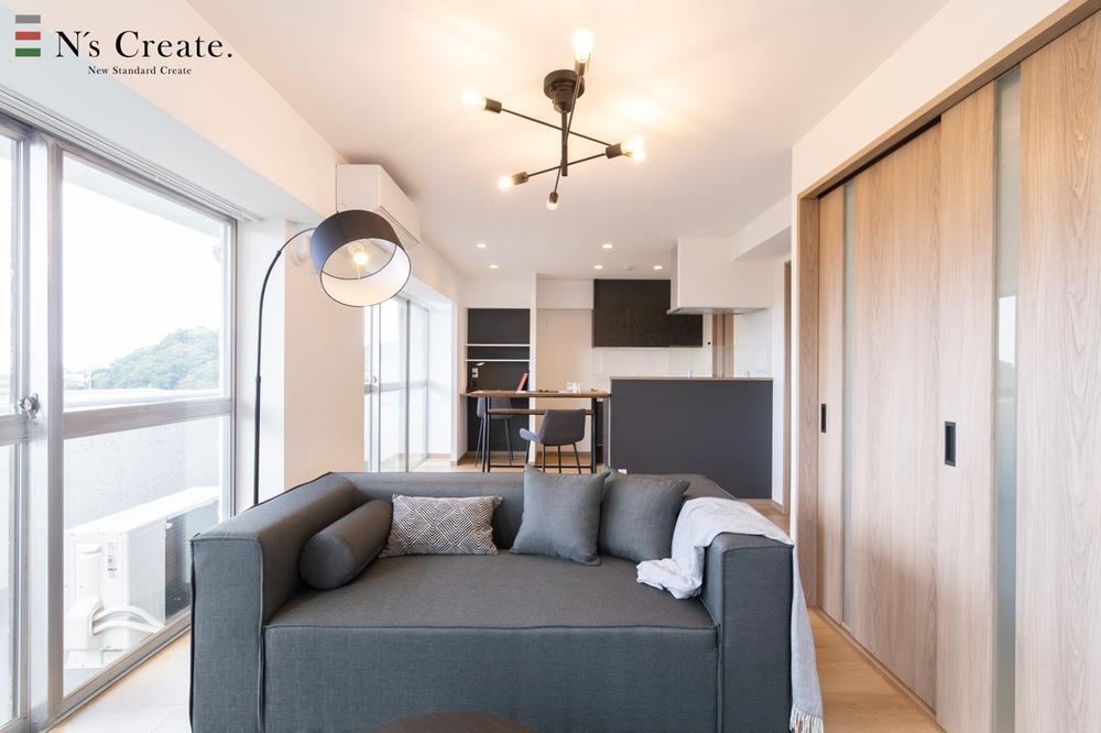 Family-Friendly Renovated 2LDK Apartment - Photo 1