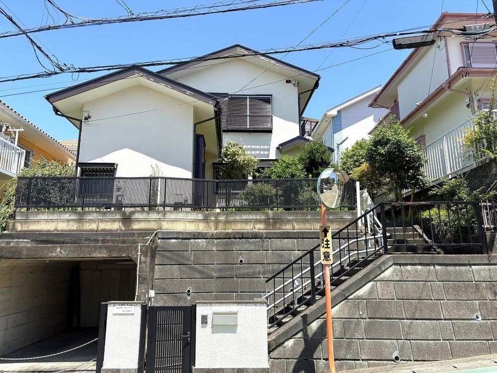 Sunny 4LDK House with Garden in Atsugi - Photo 1