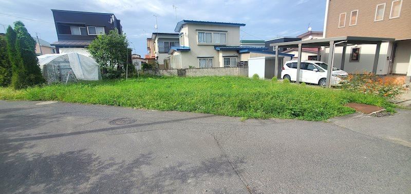 Compact Land for Sale in Hirosaki's Hiro Area - Photo 1