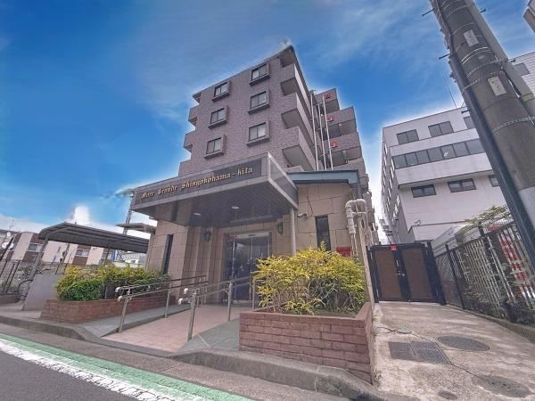 Conveniently Located 2LDK Apartment Near Tsunashima Station - Photo 1
