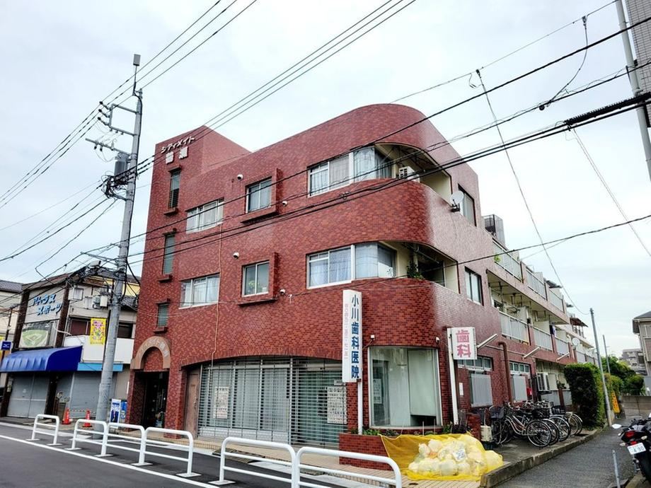 Charming 2LDK Apartment Near Tsuruse Station - Photo 1
