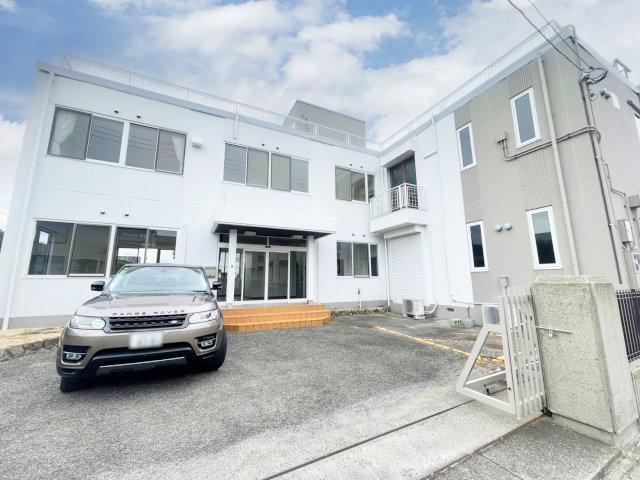 Renovated 8K House Near the Sea - Photo 1
