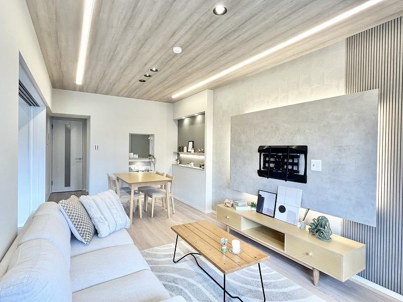 Renovated 3LDK Apartment with Great Views in Kamikitazawa, Tokyo - Photo 1