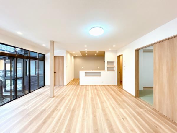 Renovated 4LDK House Near Saruwada Station, Gosen City - Photo 1