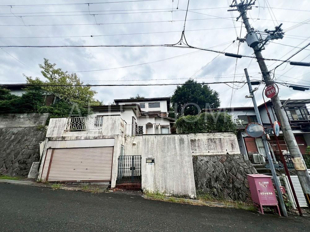 Spacious 4LDK House in Haguri, Otsu - Photo 1