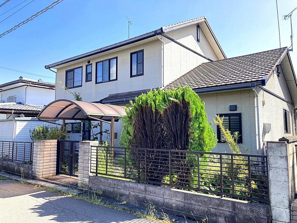 Spacious 4LDK House Near Schools - Photo 1