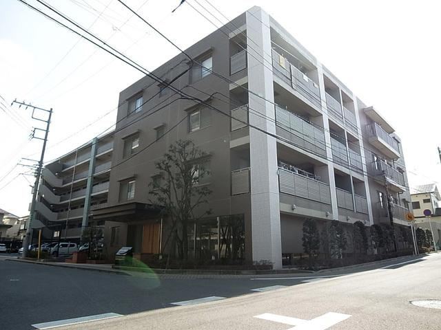 Renovated 4LDK Apartment with Great Access in Funabashi - Photo 1
