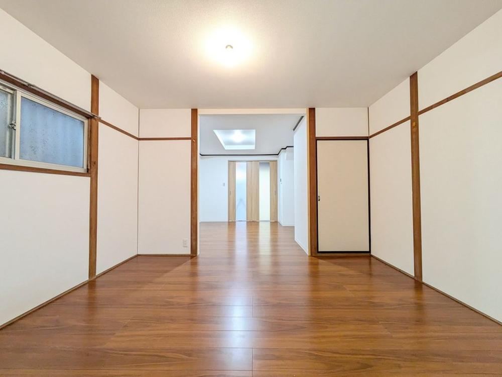 Renovated 5DK House Near School in Otsu - Photo 1