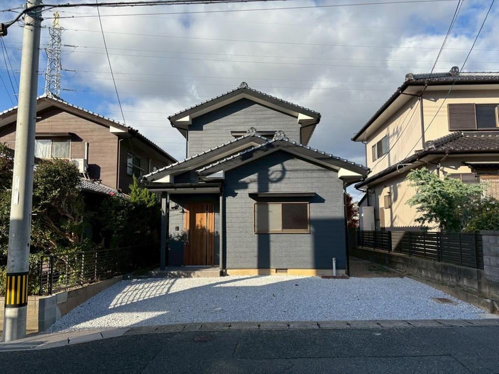 Renovated 3LDK Home in Kumano-cho - Photo 1