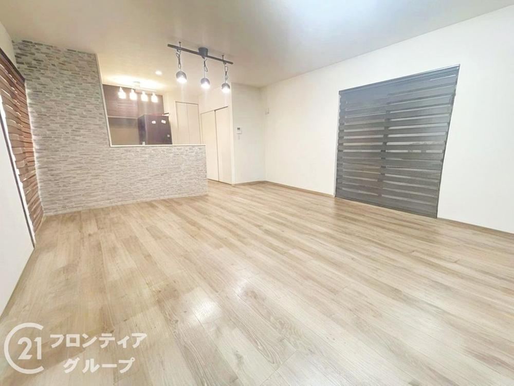 Newly Built Energy-Efficient House in Sakai - Photo 1