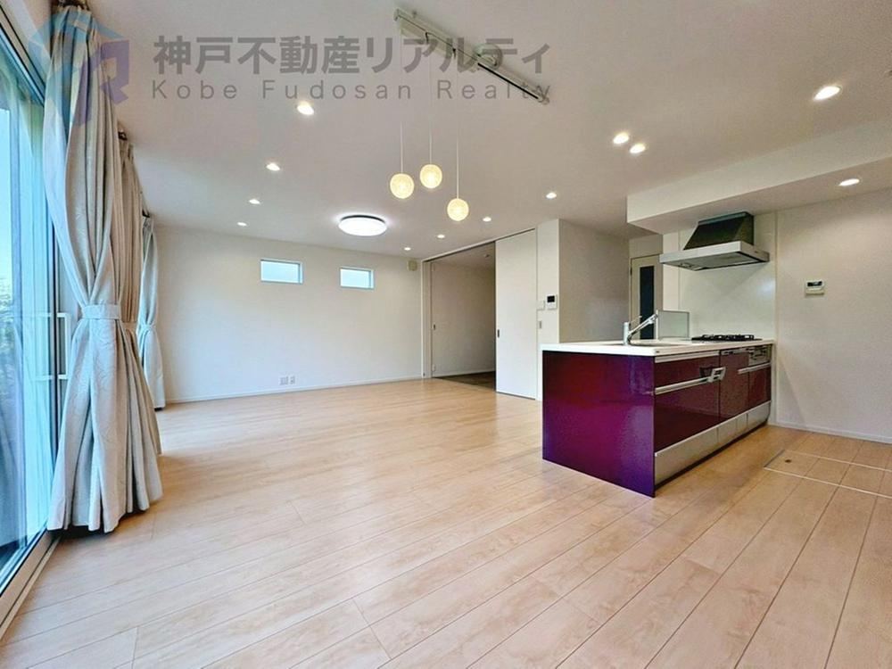 Spacious 4LDK House in Maiko - Photo 1