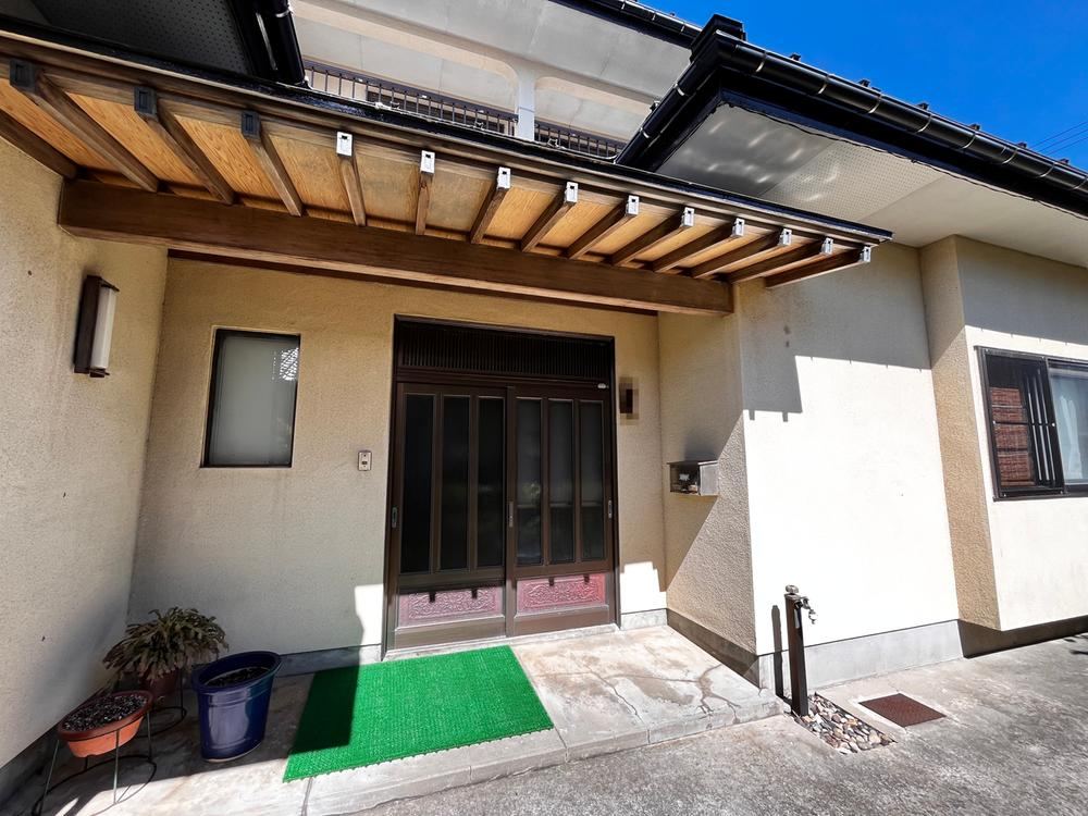 Convenient 5LDK Detached House Near Supermarkets in Noshiro - Photo 1