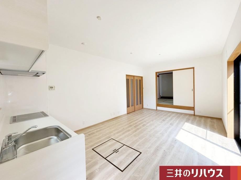 Renovated 4LDK House in Nishi Daiji Akada Town - Photo 1