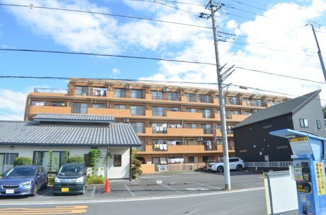 3LDK apartment in Chuo Ward, Saitama - Photo 1
