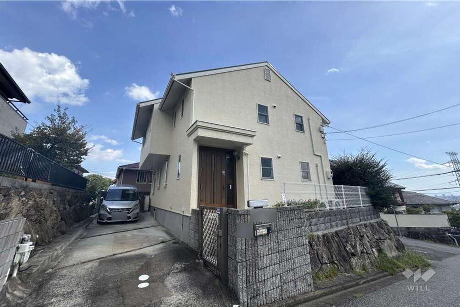 4LDK Corner House with Garden Views - Photo 1