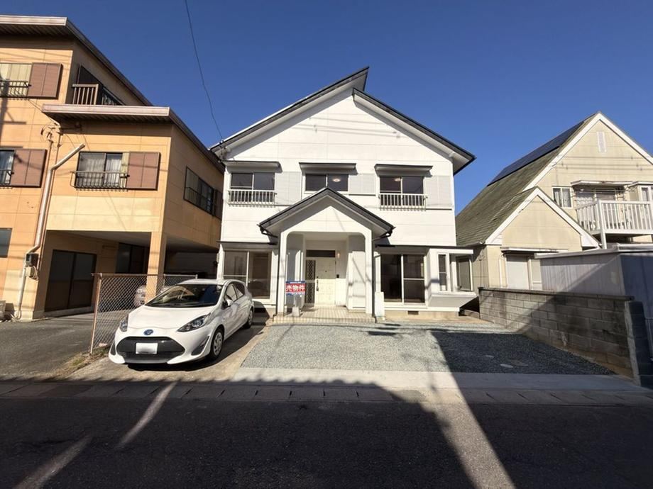 Fully Renovated 4LDK House in Takachaya Komori-cho - Photo 1