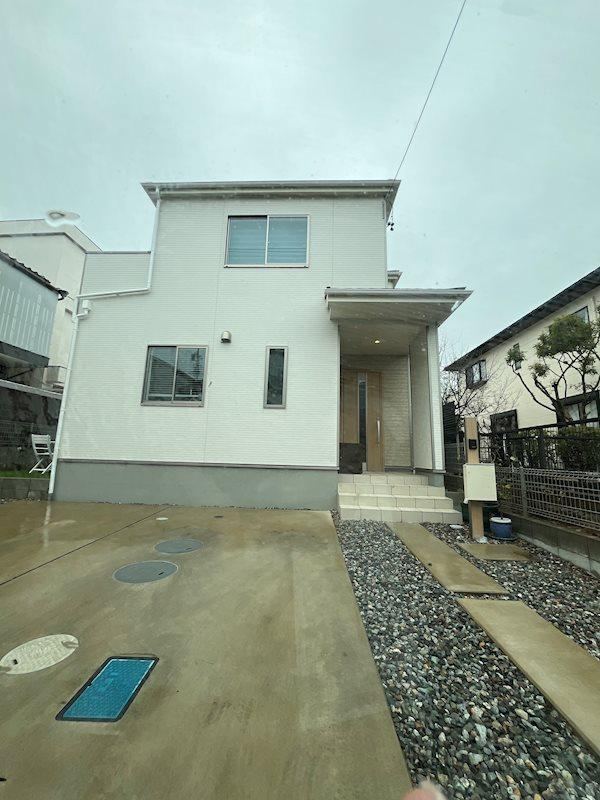 Newly Completed 4LDK Home with Ocean View in Tokoname - Photo 1