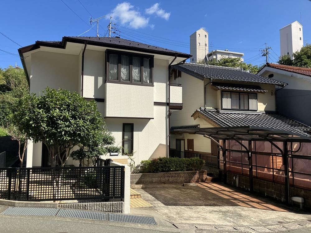 Renovated 4SLDK Home in Asai, Hamada - Photo 1