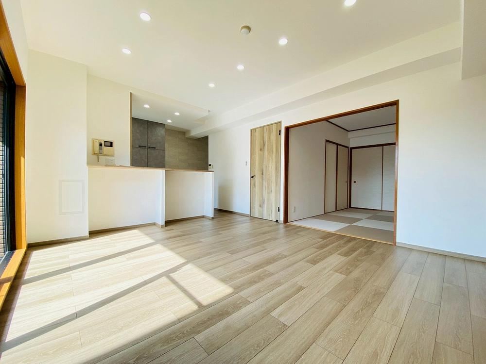 2LDK+S apartment in Higashihiroshima, Hiroshima - Photo 1