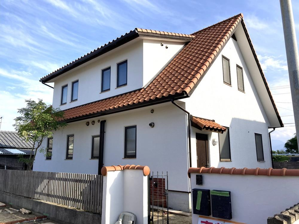 Spacious 4LDK House with Large Backyard - Photo 1