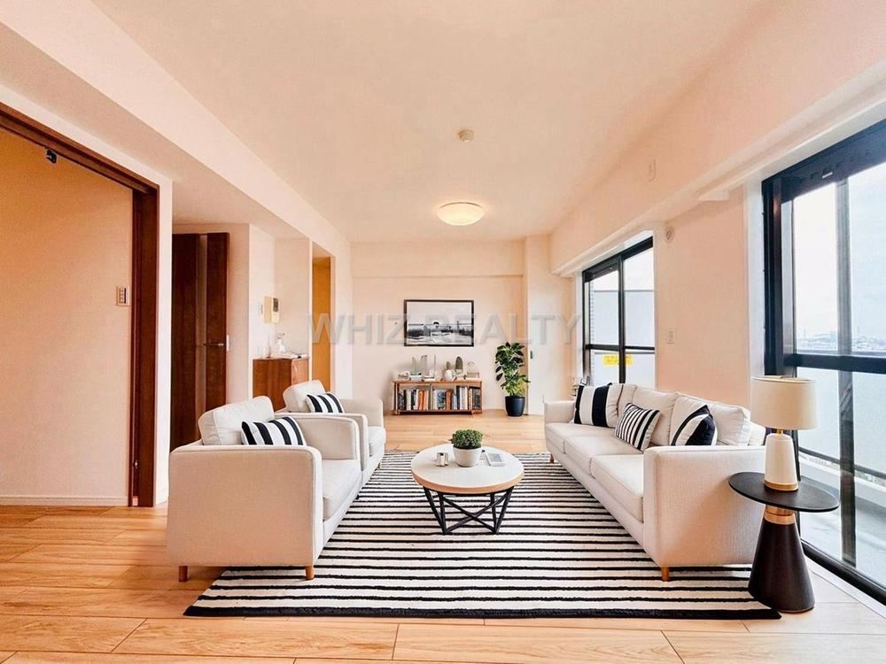 3LDK Apartment with Scenic Views in Hirai - Photo 1