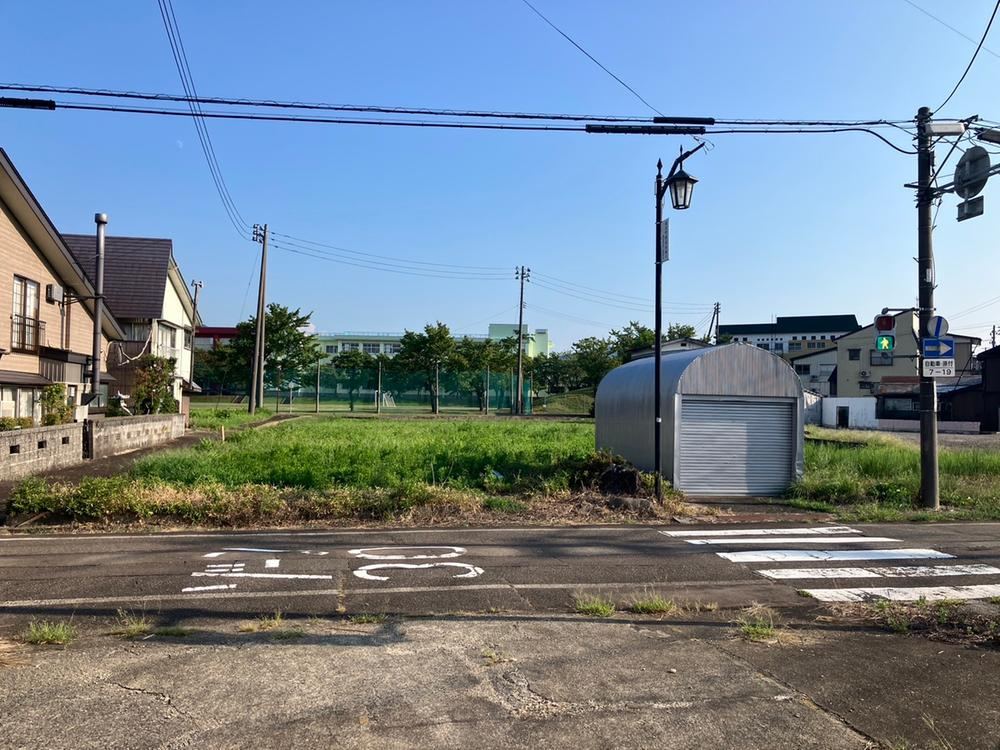 Convenient Land Near Elementary School and Station - Photo 1