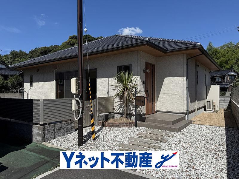 Modern 3LDK Home with Energy Efficient Features - Photo 1