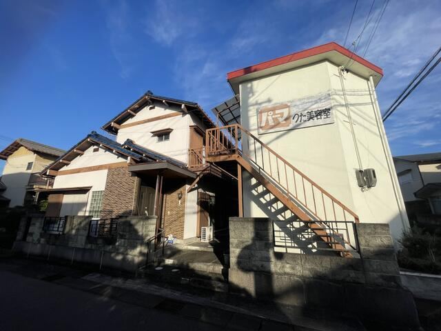6K House with Storefront in Matsusaka - Photo 1