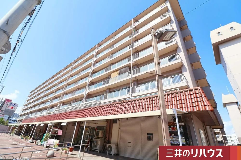 3LDK apartment in Nishiyodogawa Ward, Osaka - Photo 1