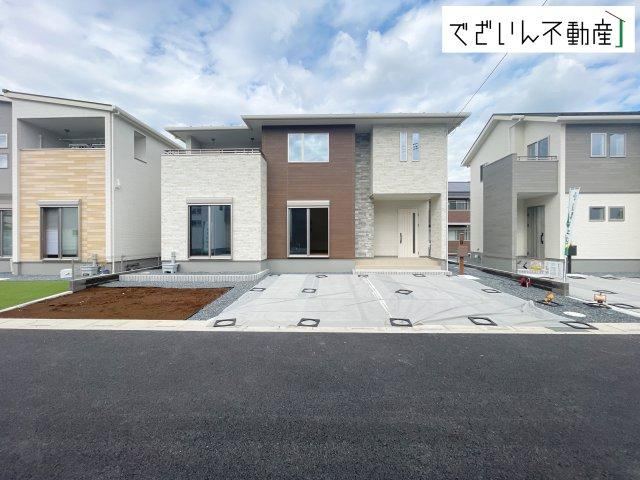 Bright 4LDK Home with Sunroom in Kumagaya - Photo 1
