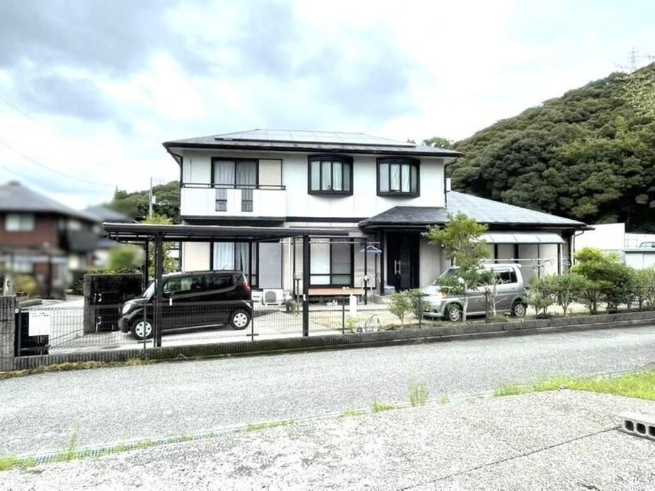 7LDK House with Ample Parking - Photo 1