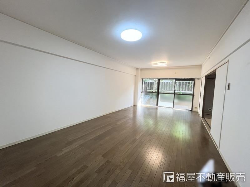 3LDK+S apartment in Suita, Osaka - Photo 1