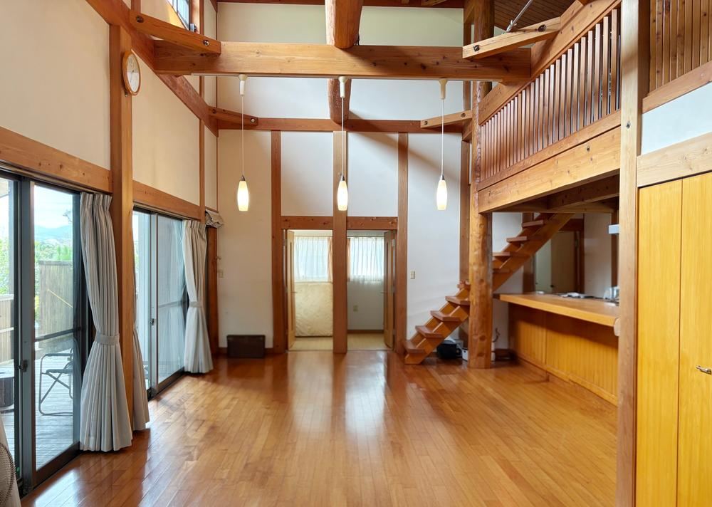 Charming 3LDK Home with Attic in Tanomachi - Photo 1